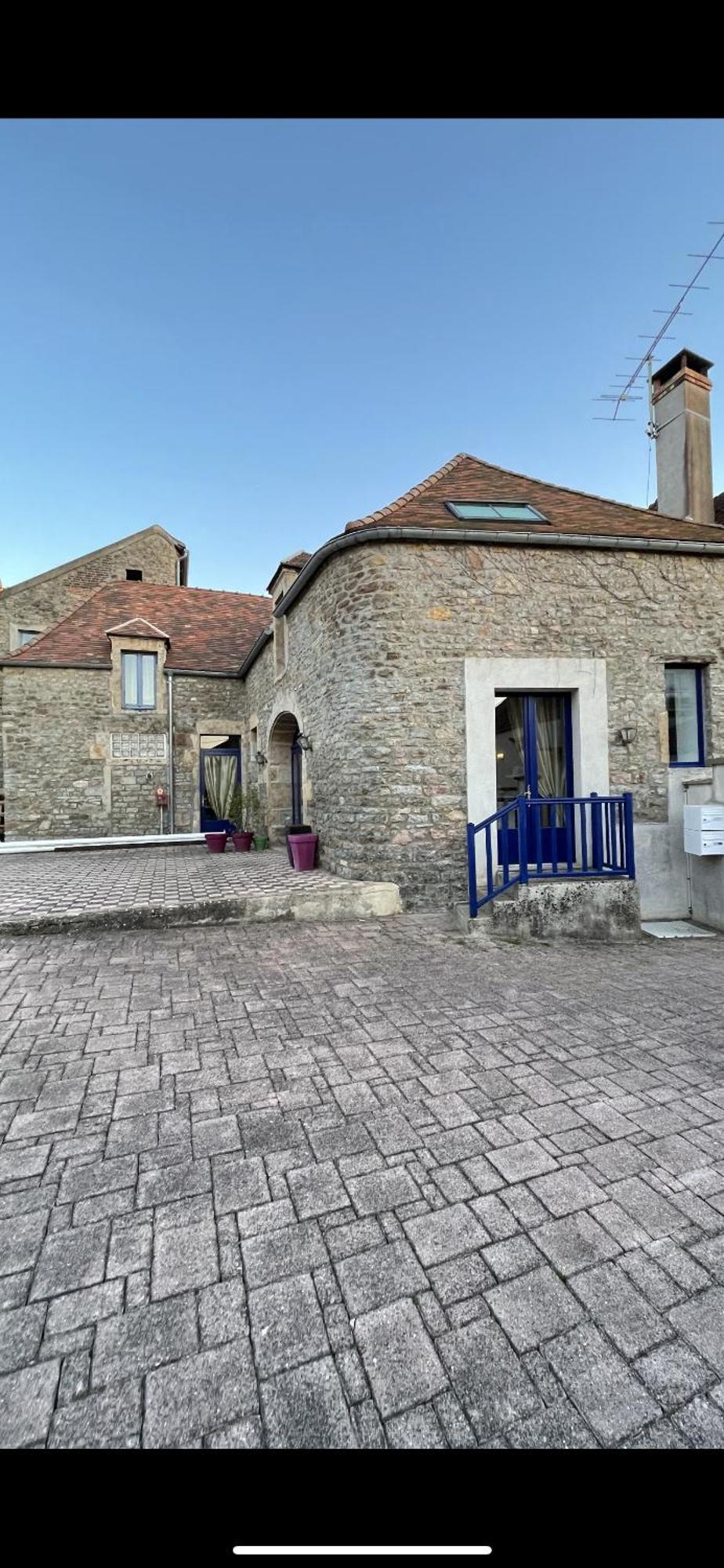 Hotel Du Commerce Semur-en-Auxois Exterior photo